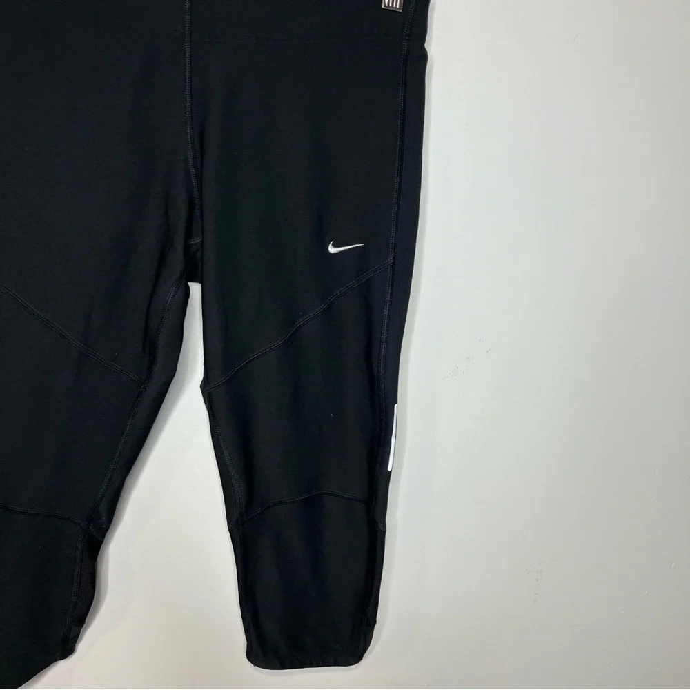 Nike dri-fit running‎ pants below knee black size medium